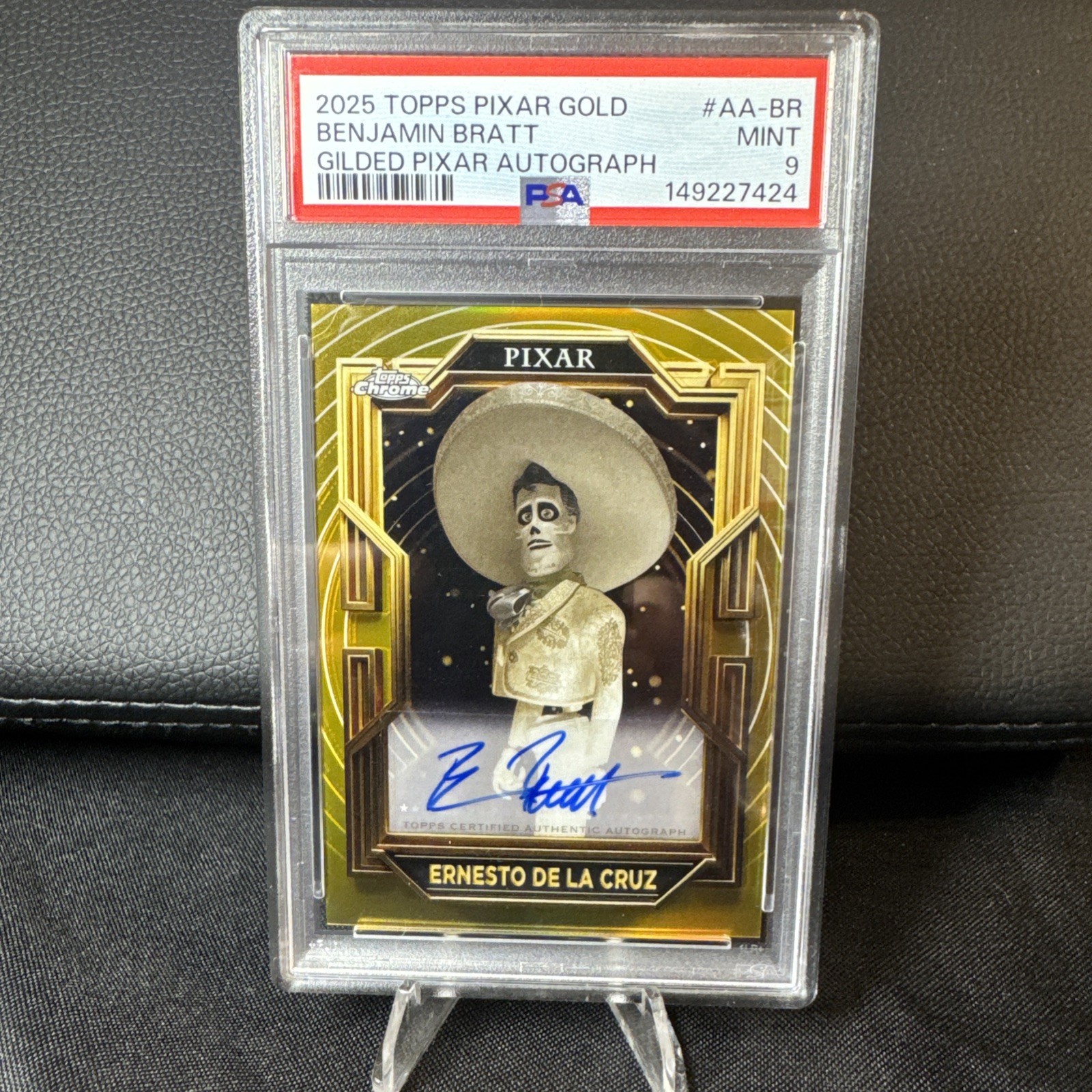 Topps 2025 Pixar Gold Gilded Authentic Autograph Ernesto De La Cruz AA-BR PSA9 Topps 2025 Pixar Gold Gilded Authentic Autograph Ernesto De La Cruz AA-BR PSA9