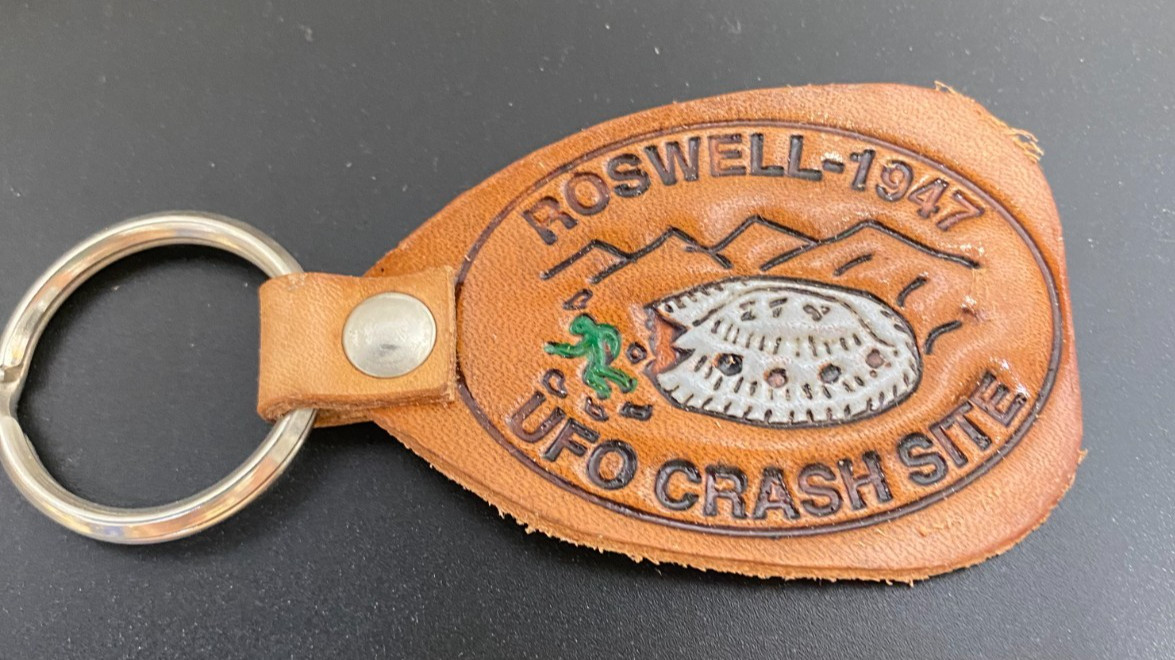 Vintage Roswell NM Alien UFO Crash Site 1947 Leather Keychain Key Ring Vintage Roswell NM Alien UFO Crash Site 1947 Leather Keychain Key Ring