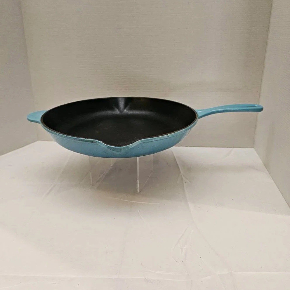 Le Creuset Blue Enamel Cast Iron Skillet Frying Pan, Blue Enamel Exterior