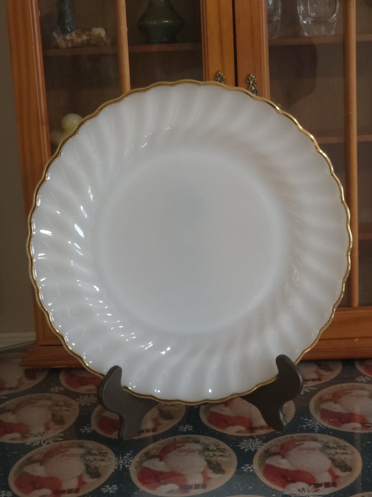 Anchor Hocking Fire King Swirl Milk Glass Dinner Plate