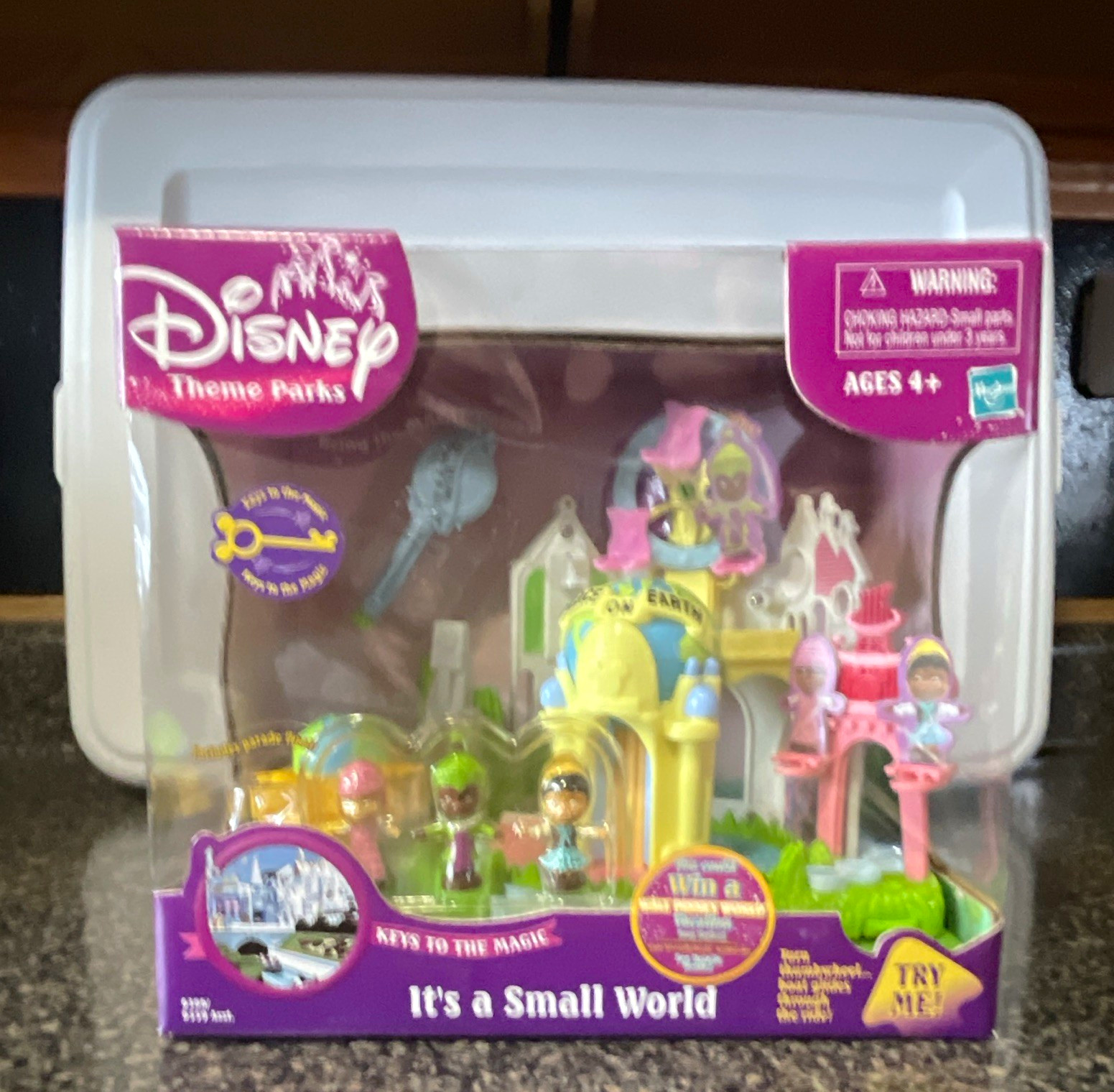 Disney Theme Parks Keys to the Magic It’s a Small World Playset