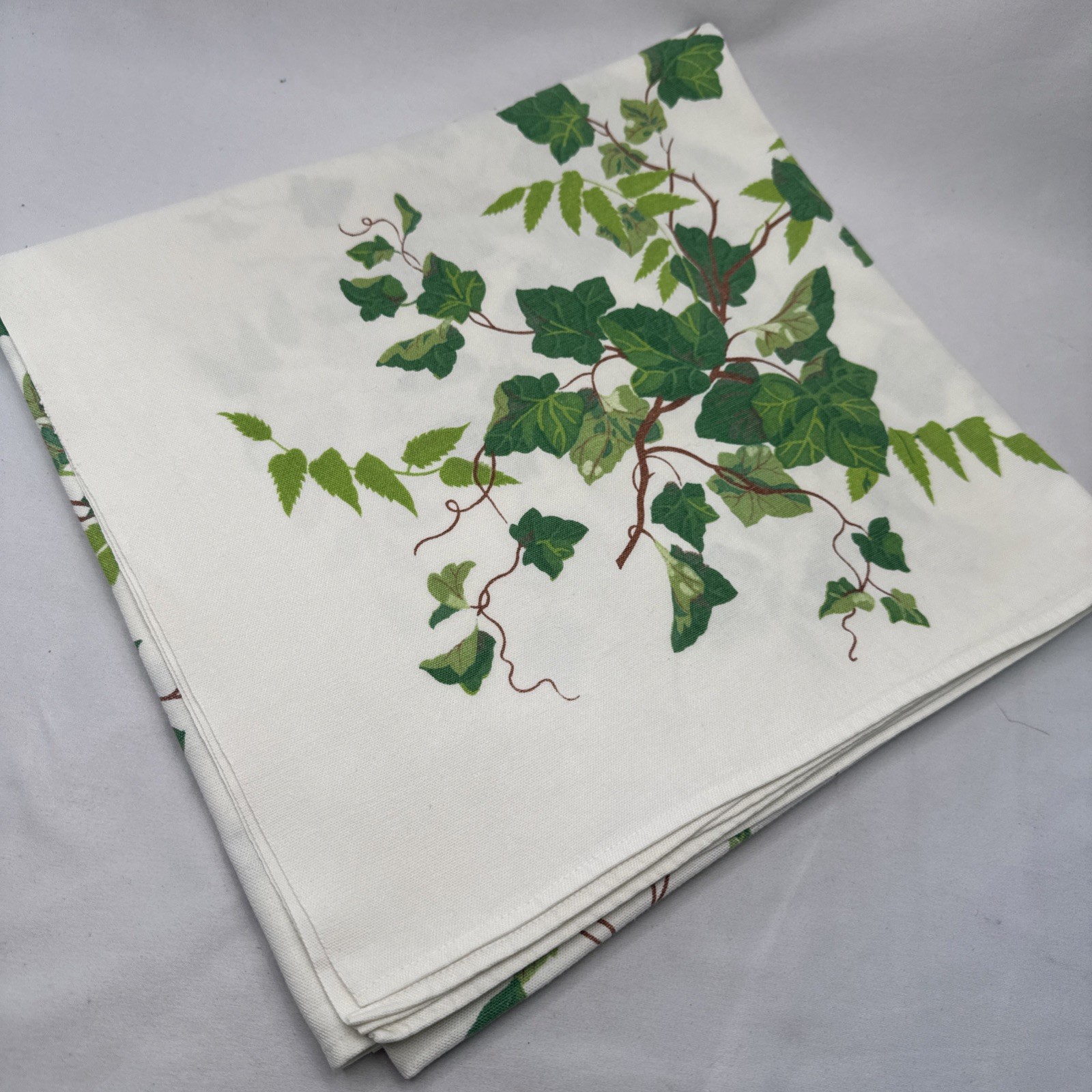 Vintage 1950’s WILENDUR Green Ivy Screen Print 50” Square Cotton Tablecloth