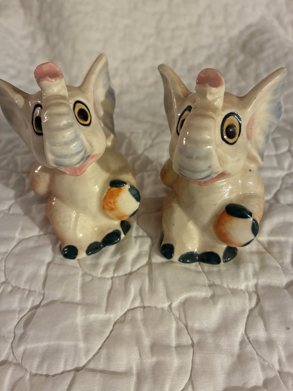 Vintage Elephant Salt & Pepper Shakers Japan Vintage Elephant Salt & Pepper Shakers Japan