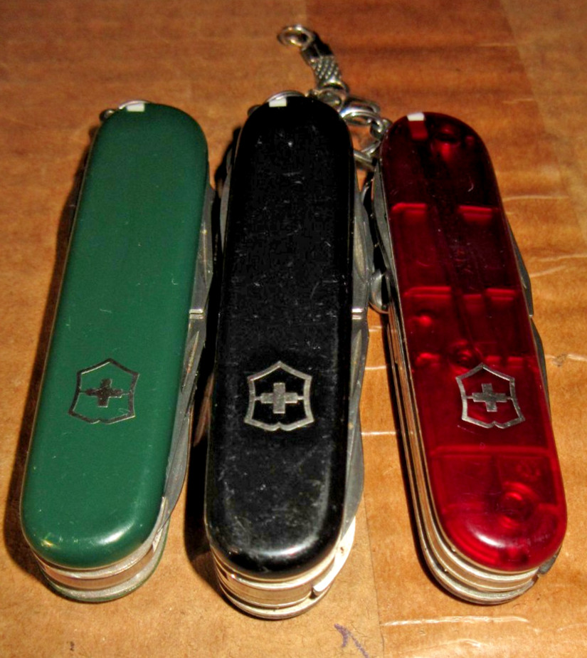 LOT OF 3 Victorinox Cybertool ) Swiss Army Knife COLORS RED, BLACK, GREEN