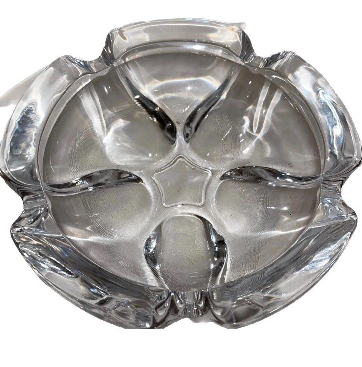 Awesome Vintage large Clear Ashtray Flower Petal Round Slots mcm Awesome Vintage large Clear Ashtray Flower Petal Round Slots mcm