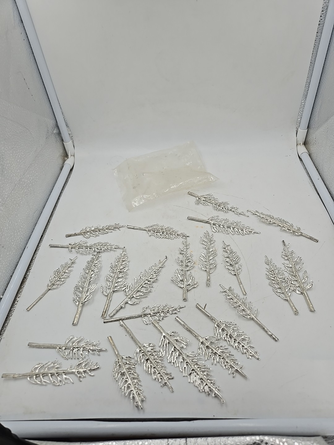 Vintage Aluminum Flat Trees Lot Of 24 Vintage Aluminum Flat Trees Lot Of 24