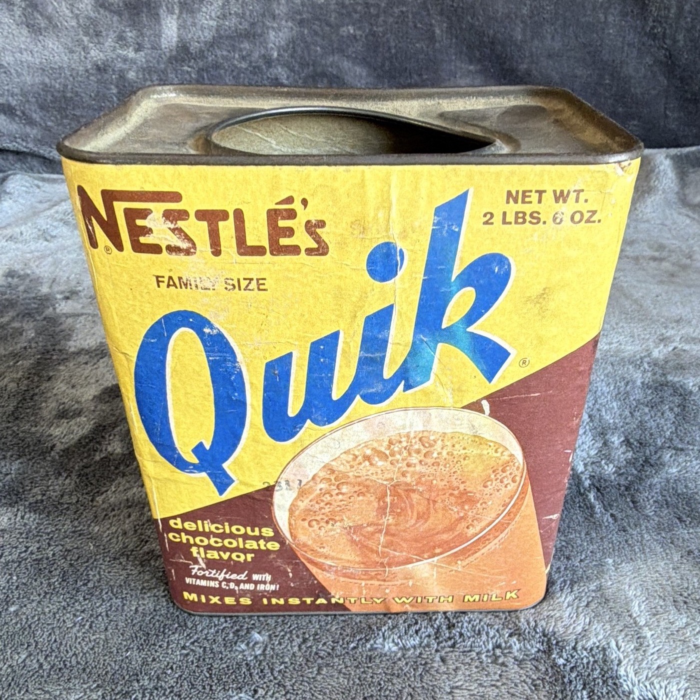 Vintage Nestle Quik Chocolate Drink Mix Tin Family Size 2 lb 8 oz Advertising