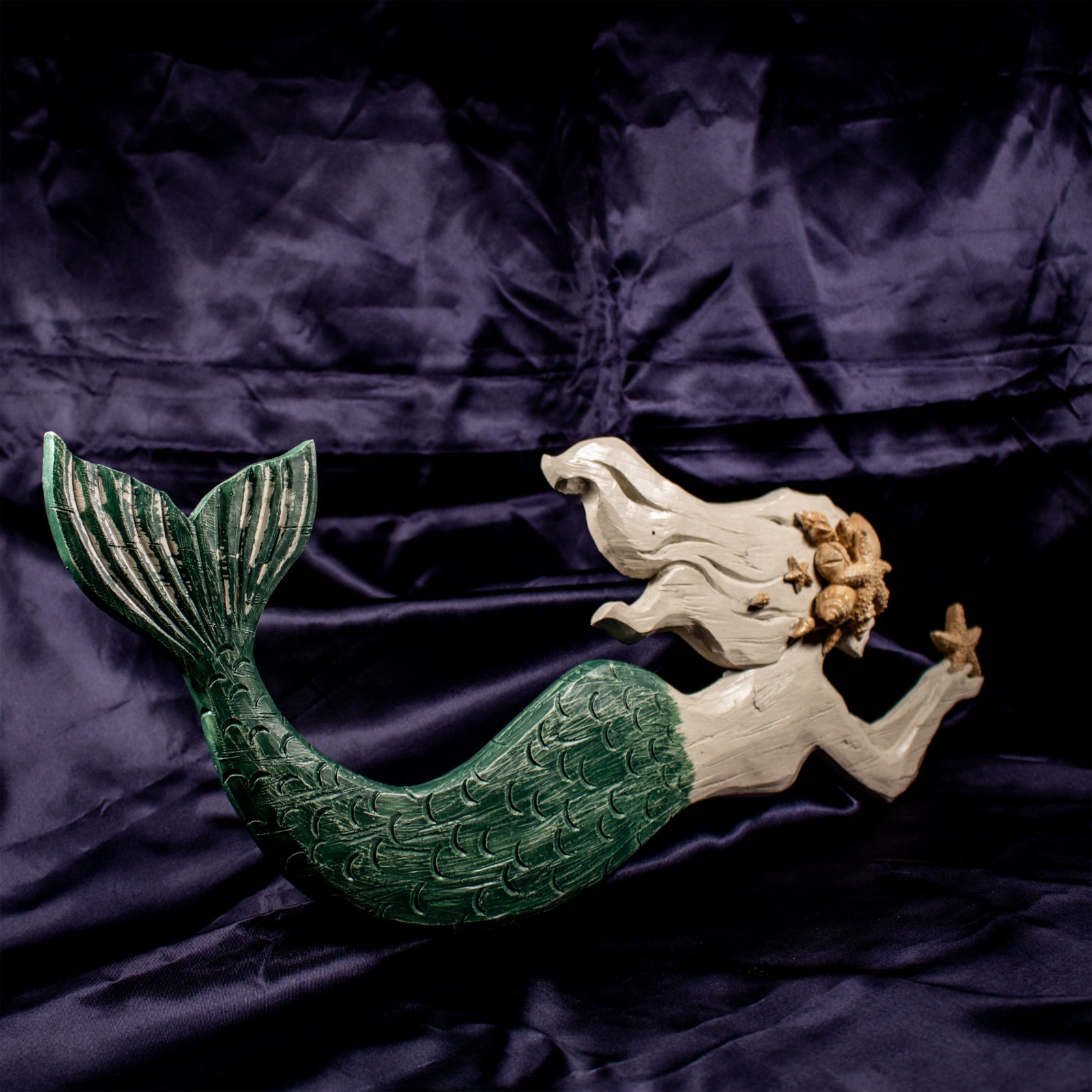 VINTAGE Seaworld Mermaid Starfish Seashell Wood Cast Wall Plaque 6.5\