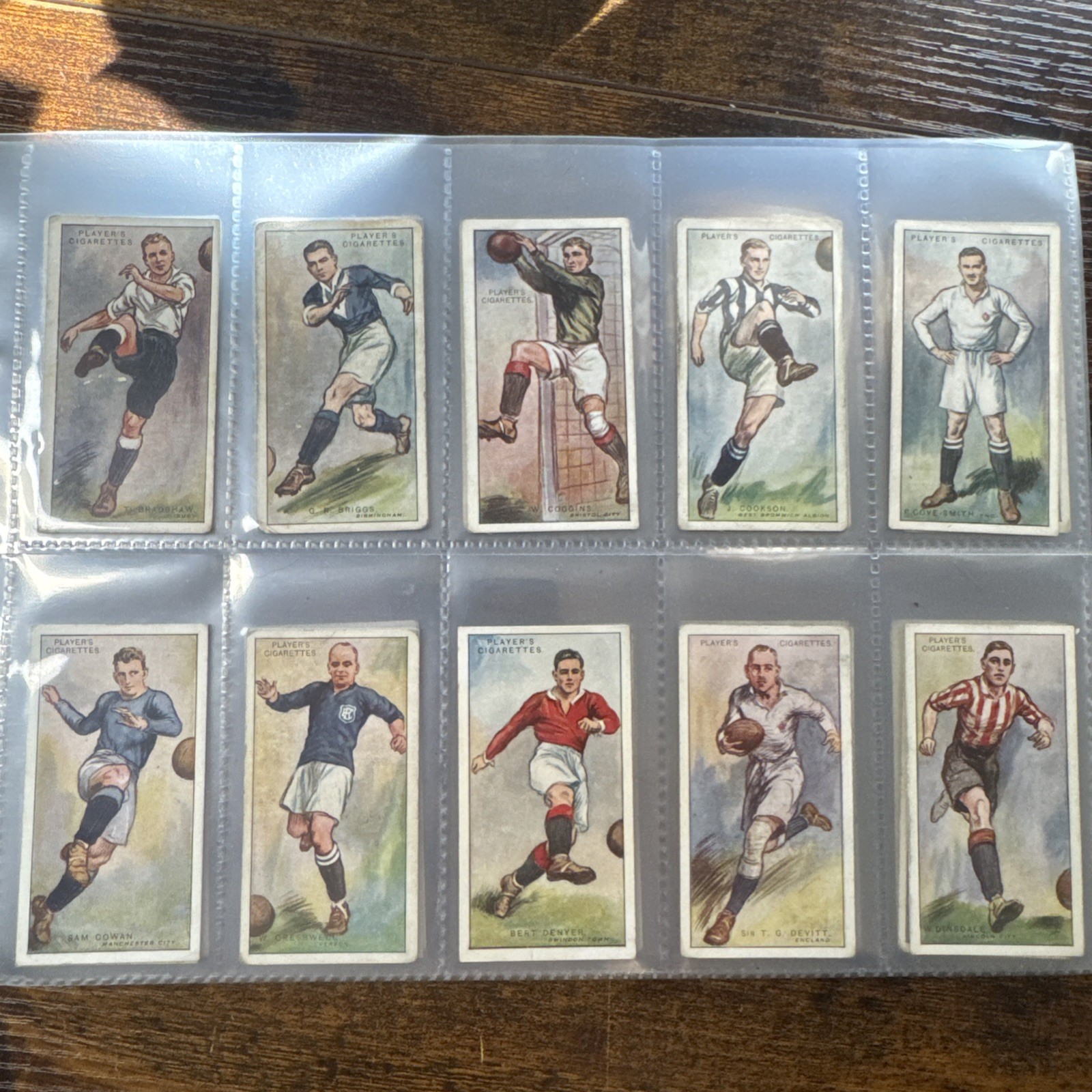 1928 JOHN PLAYER & SONS - FOOTBALLERS COMPLETE SET (50 CARDS)
