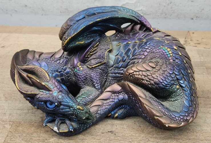 1985 Windstone Editions Iridescent Resting Dragon By Peña