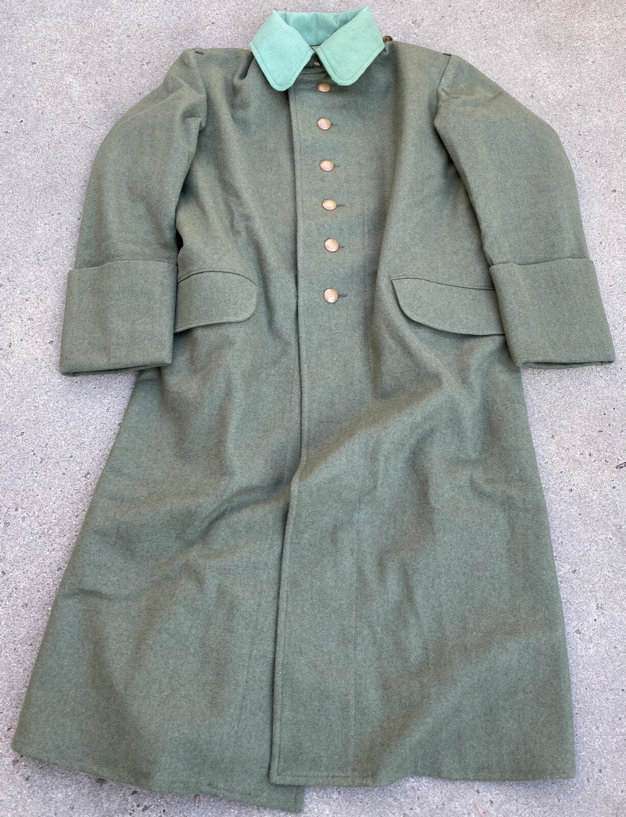 WWI GERMAN M1915 INFANTRY WINTER GREATCOAT OVERCOAT-SIZE 2 (42-44R) WWI GERMAN M1915 INFANTRY WINTER GREATCOAT OVERCOAT-SIZE 2 (42-44R)