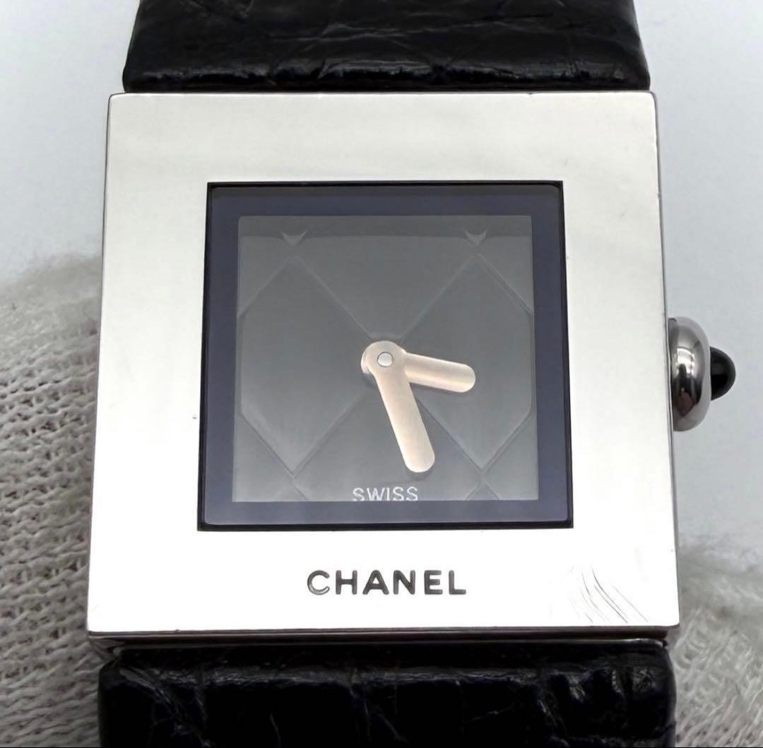 CHANEL Matelasse Watch Square Leather Band Quartz 19mm Ladies Elegant