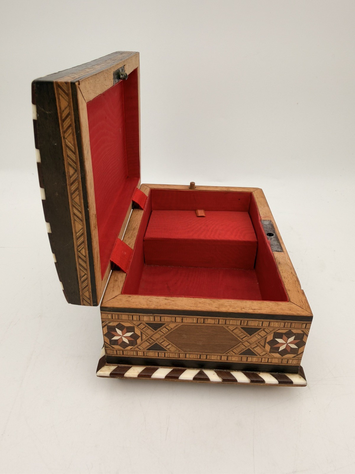 Vintage Inlaid Wood Music Box Swiss Movement Jewelry Box Works