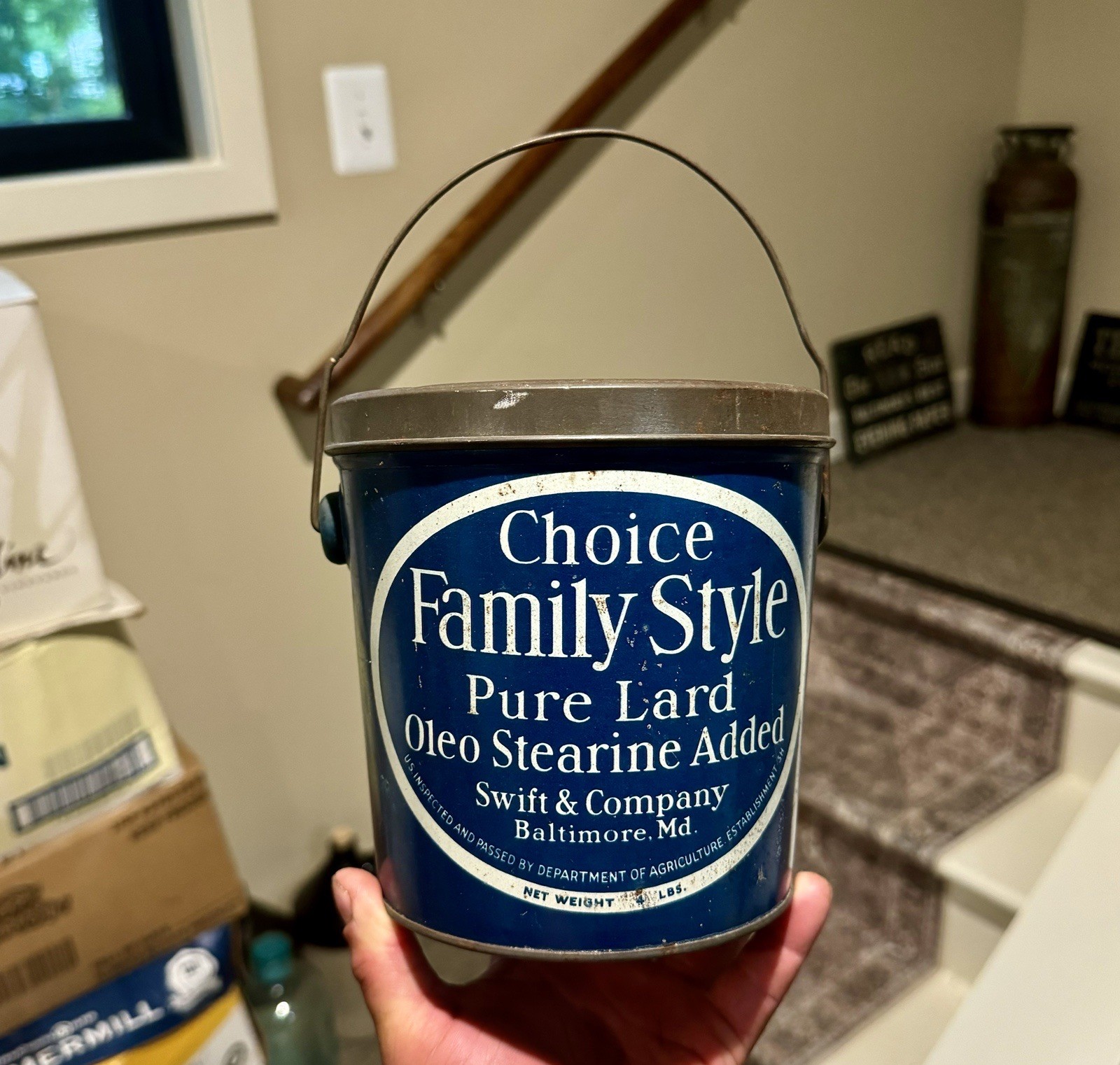 Choice Family Style Pure Lard Swift & Company Baltimore MD Tin Can 4 Lb Handle Choice Family Style Pure Lard Swift & Company Baltimore MD Tin Can 4 Lb Handle
