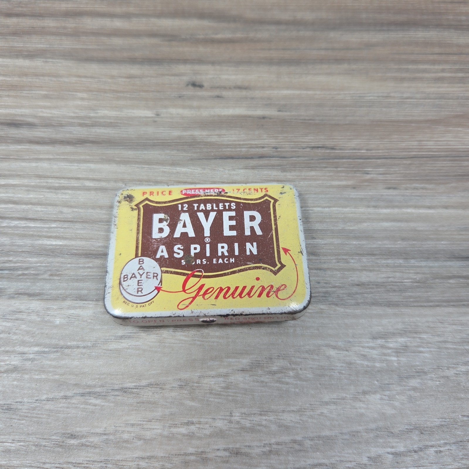 Vtg Bayer Asprin Metal Tin Pocket Sized Pain Relief Genuine Metal Pills Storage Vtg Bayer Asprin Metal Tin Pocket Sized Pain Relief Genuine Metal Pills Storage