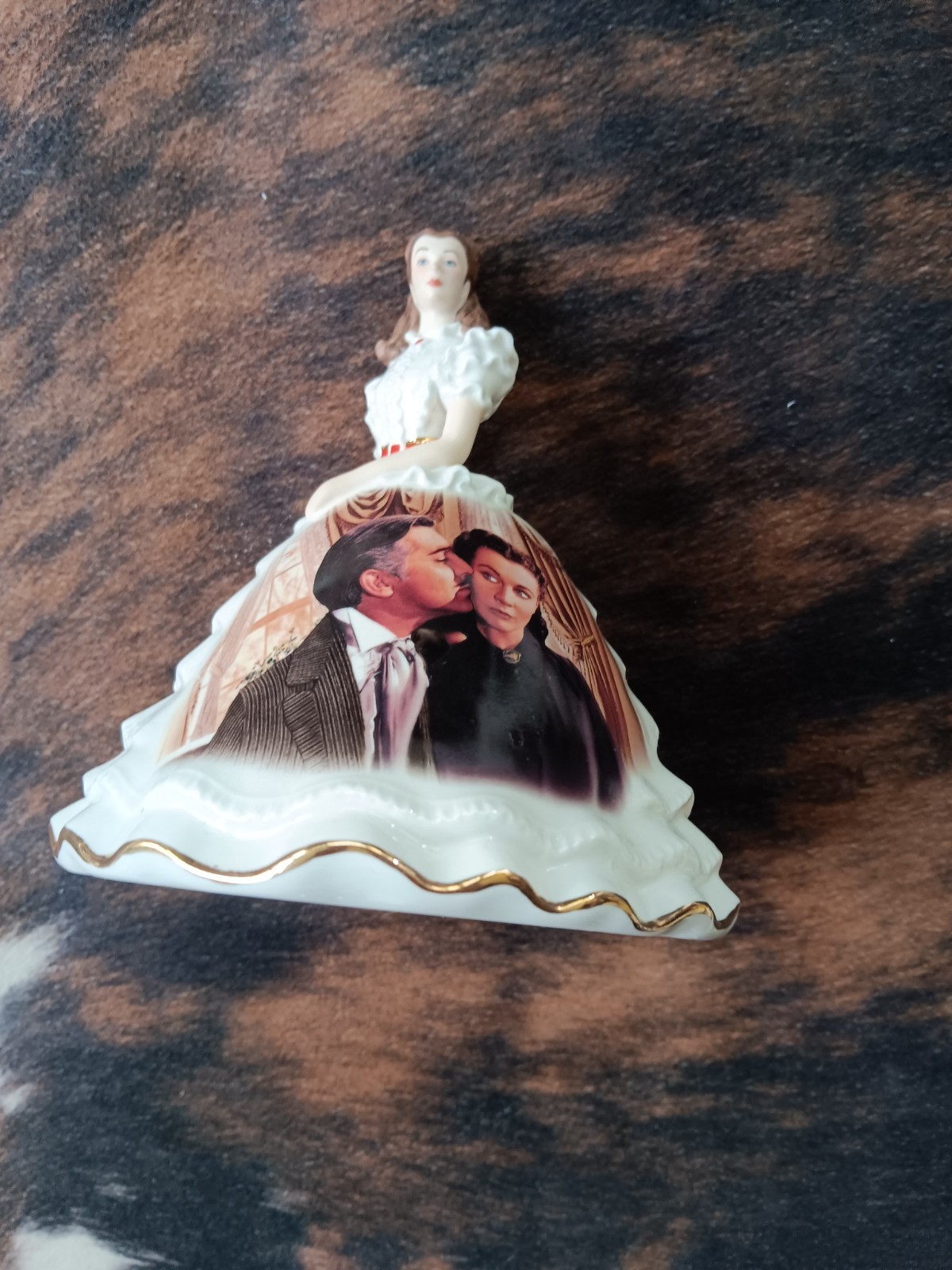Bradford Exchange Gone With The Wind Heirloom Figurine Ruffles and Lace Scarlett
