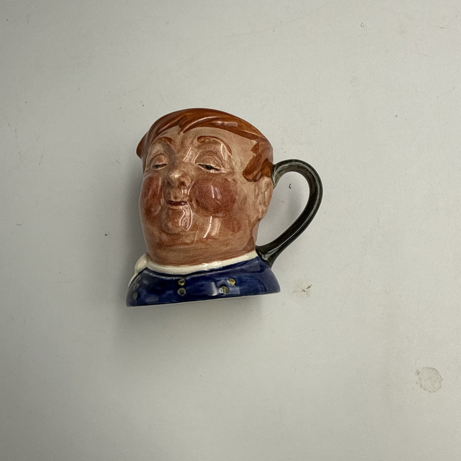 Vintage 1933 ROYAL DOULTON 2.25\