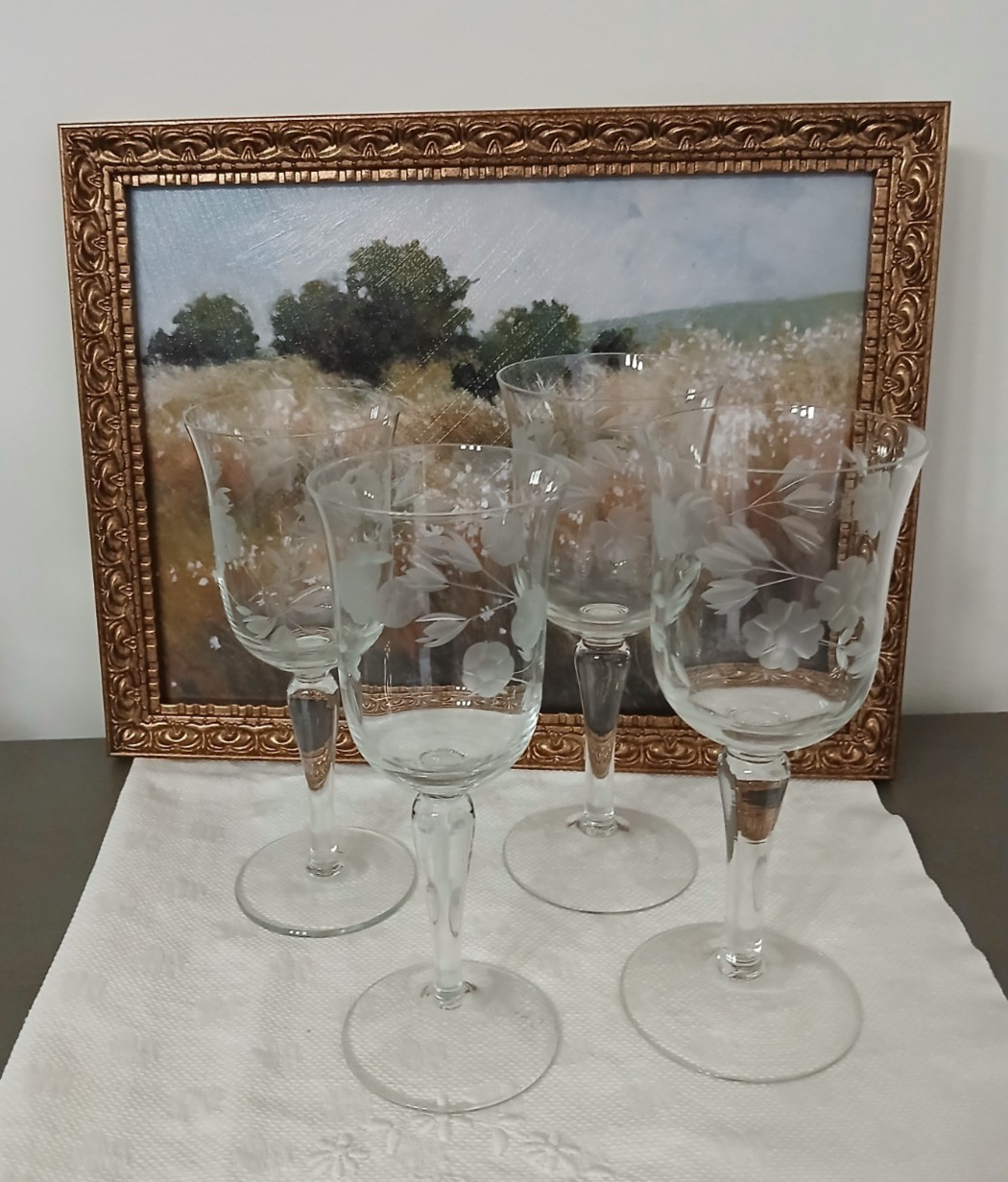 Set Of 4 Etched Glass Crystal Wine/Water Glasses Floral Design 6 1/2\
