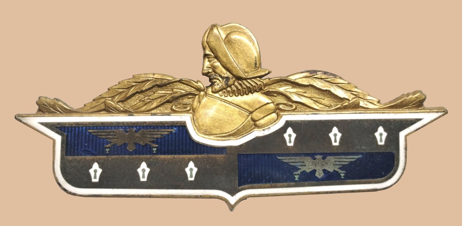 1941-1942 DeSoto Automobile Trunk Lid Emblem