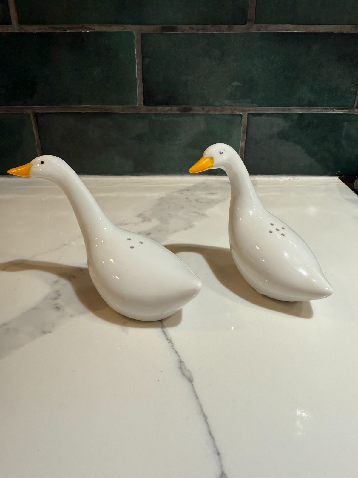 Vintage Avon Geese Duck Swan Couple Salt & Pepper Shakers Porcelain Set