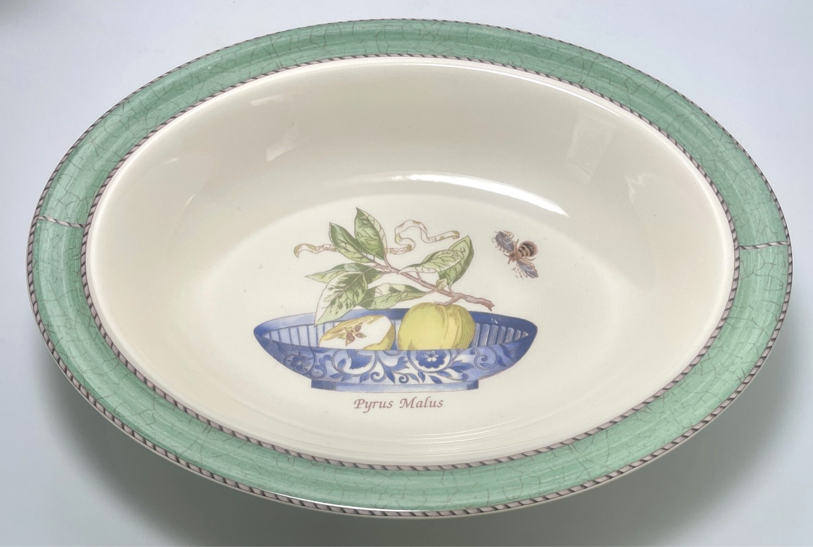 Wedgwood Sarah\'s Garden Oval Vegetable Bowl 11 3/4\