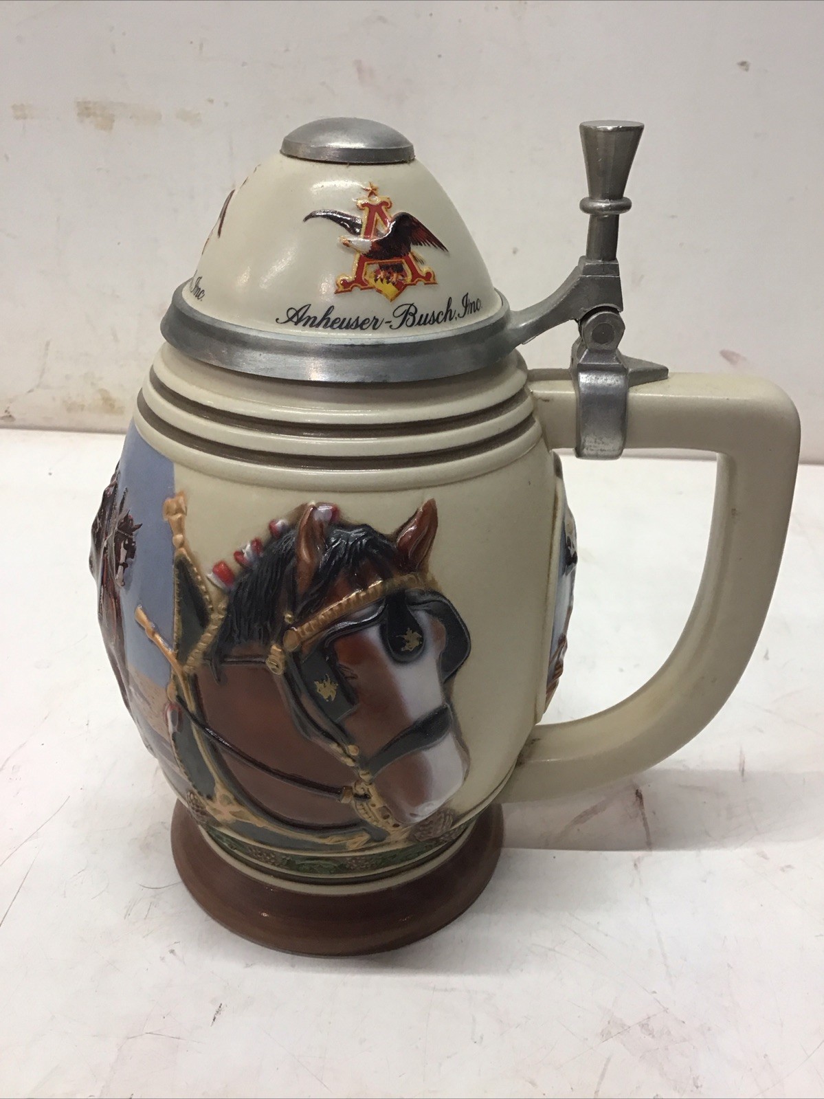 2001 Anheuser Busch 