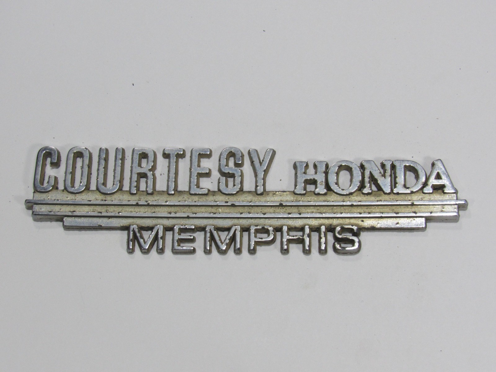VTG Courtesy Honda Memphis Tennessee Metal Dealership Badge Emblem Tag Dealer TN