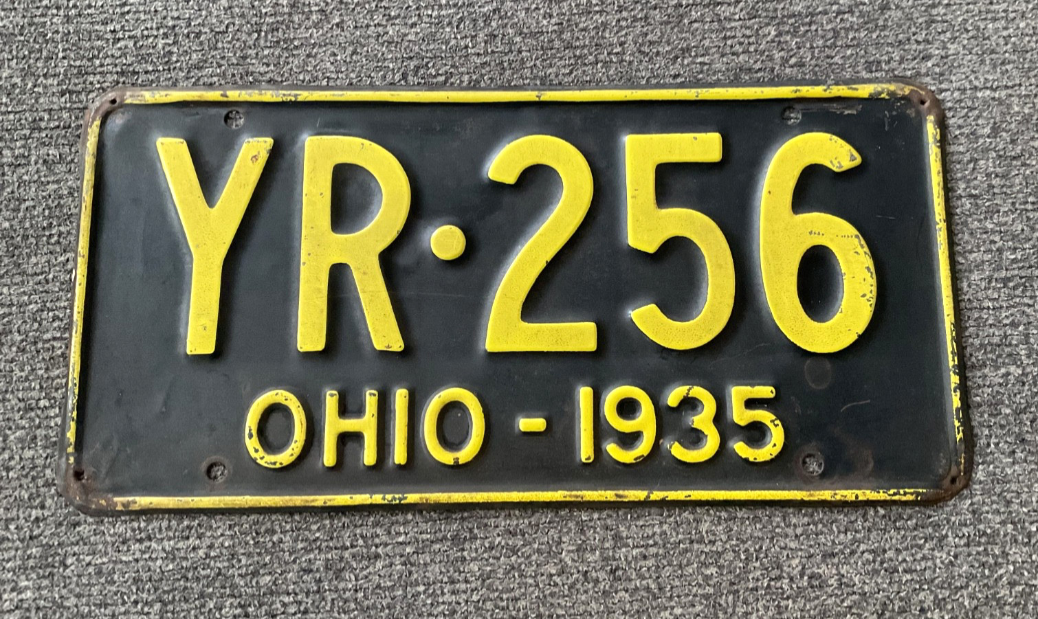 RARE 1935 OHIO LICENSE PLATE ALL ORIGINAL PAINT CHEVY FORD DODGE NICE PLATE