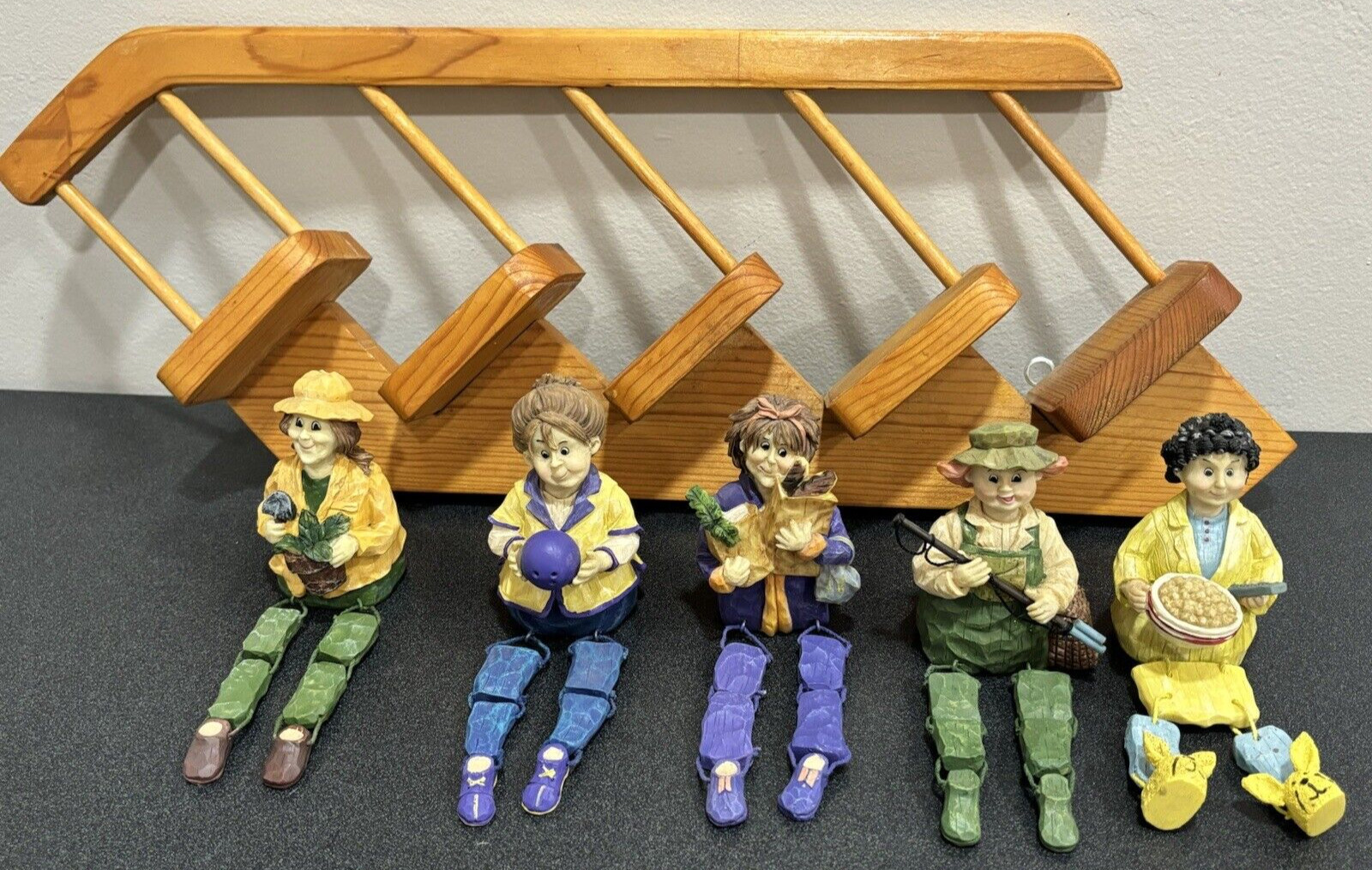 WMG 2003 Women Shelf Sitters enjoying life Figurines  Lot of 5 + Shelf