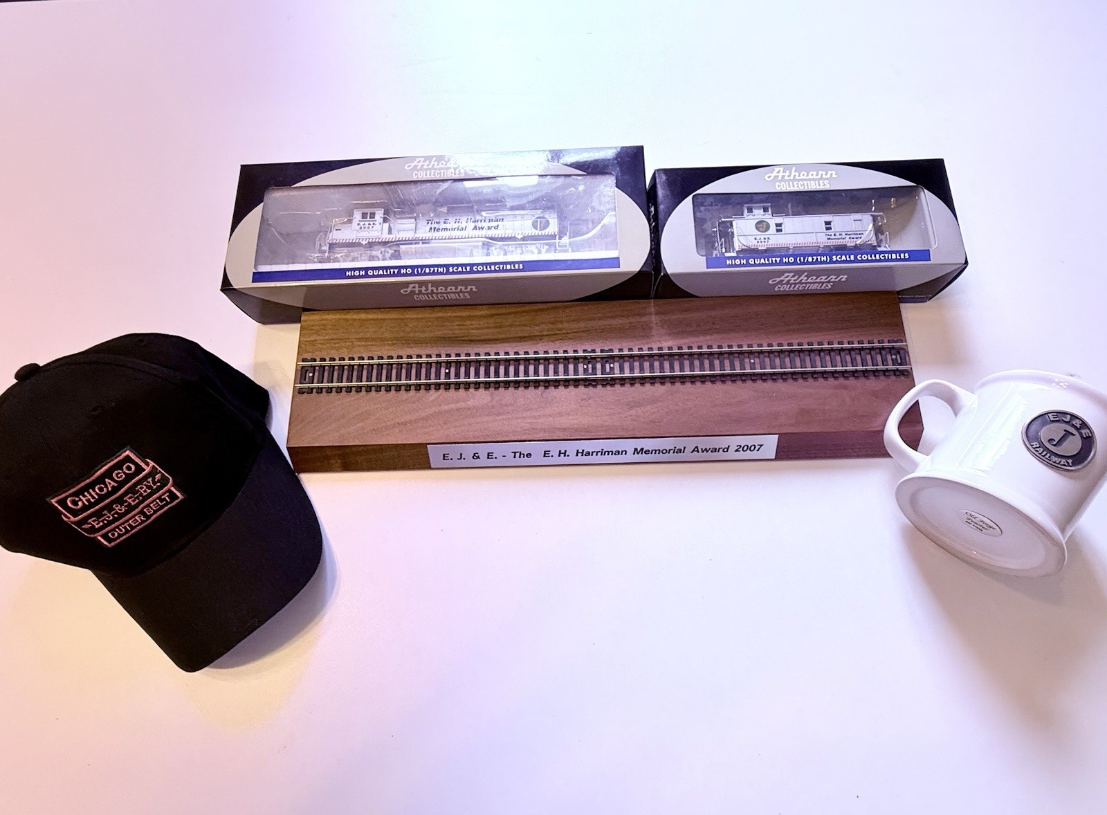 E, J &E Railroad 2007 Harriman Award, Baseball Cap and Coffee Mug E, J &E Railroad 2007 Harriman Award, Baseball Cap and Coffee Mug