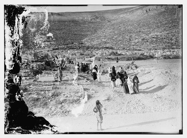 Photo:1927 Earthquake Damage Ruins Group in Arid Landscape