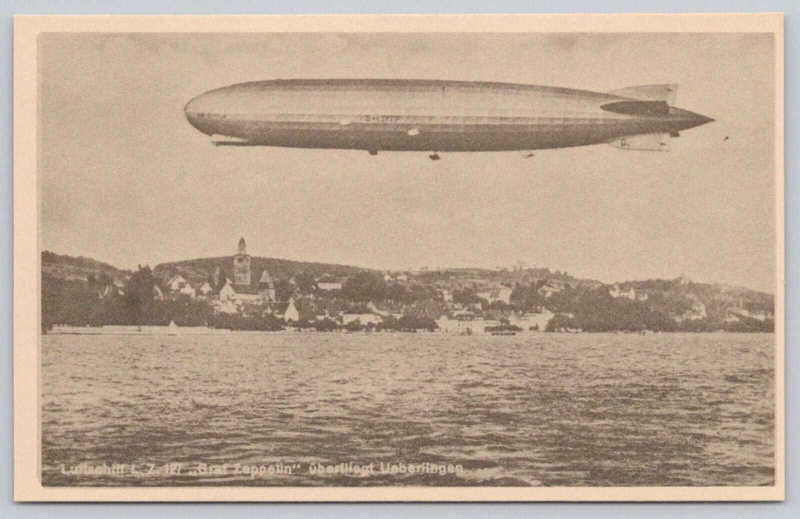 German Military Blimp Postcard Luftschiff Graf Zeppelin In Flight Unposted
