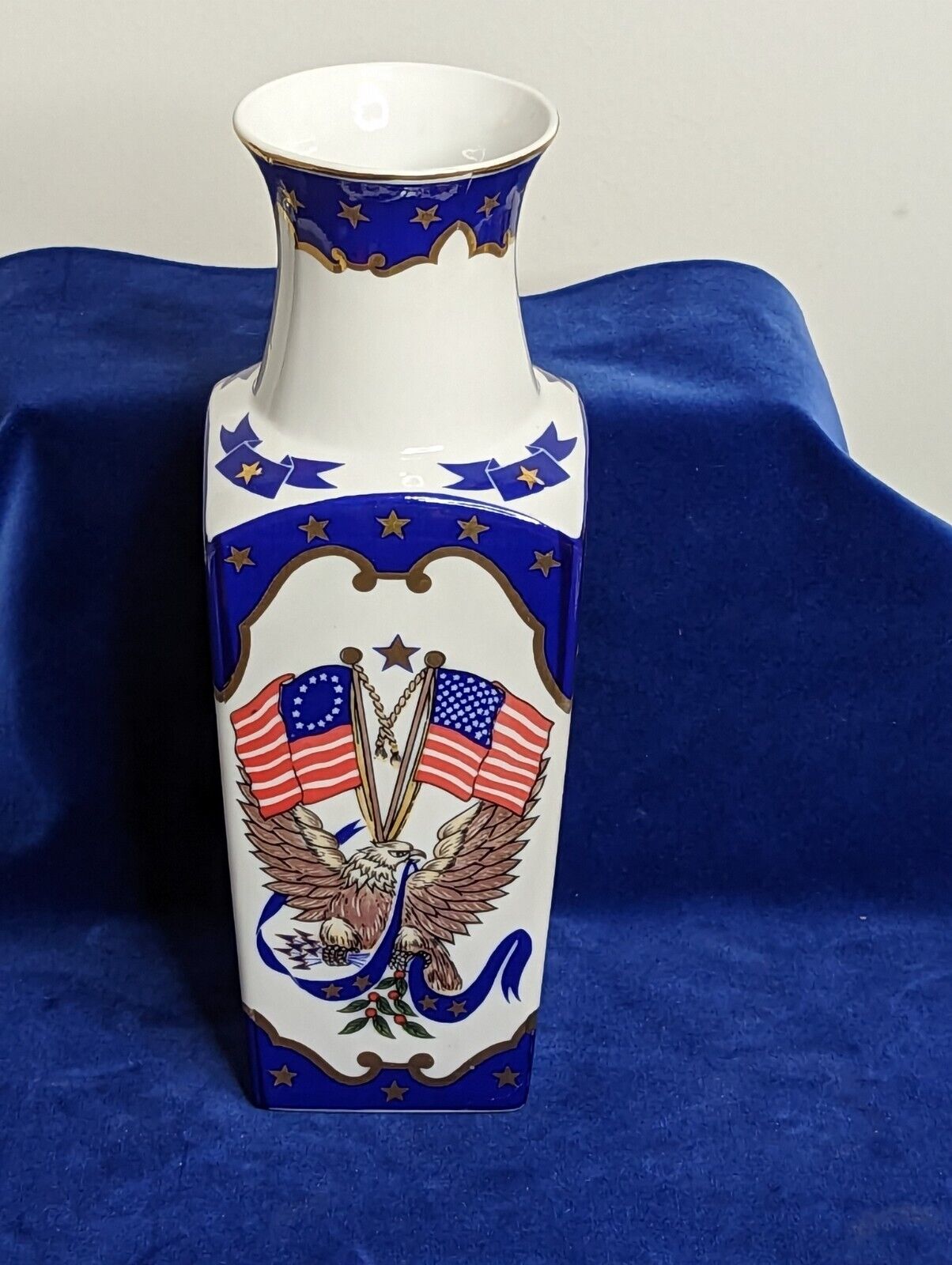 BEST Vintage Porcelain Transferware Patriot Bi-Centennial Vase Flags Eagle Gold