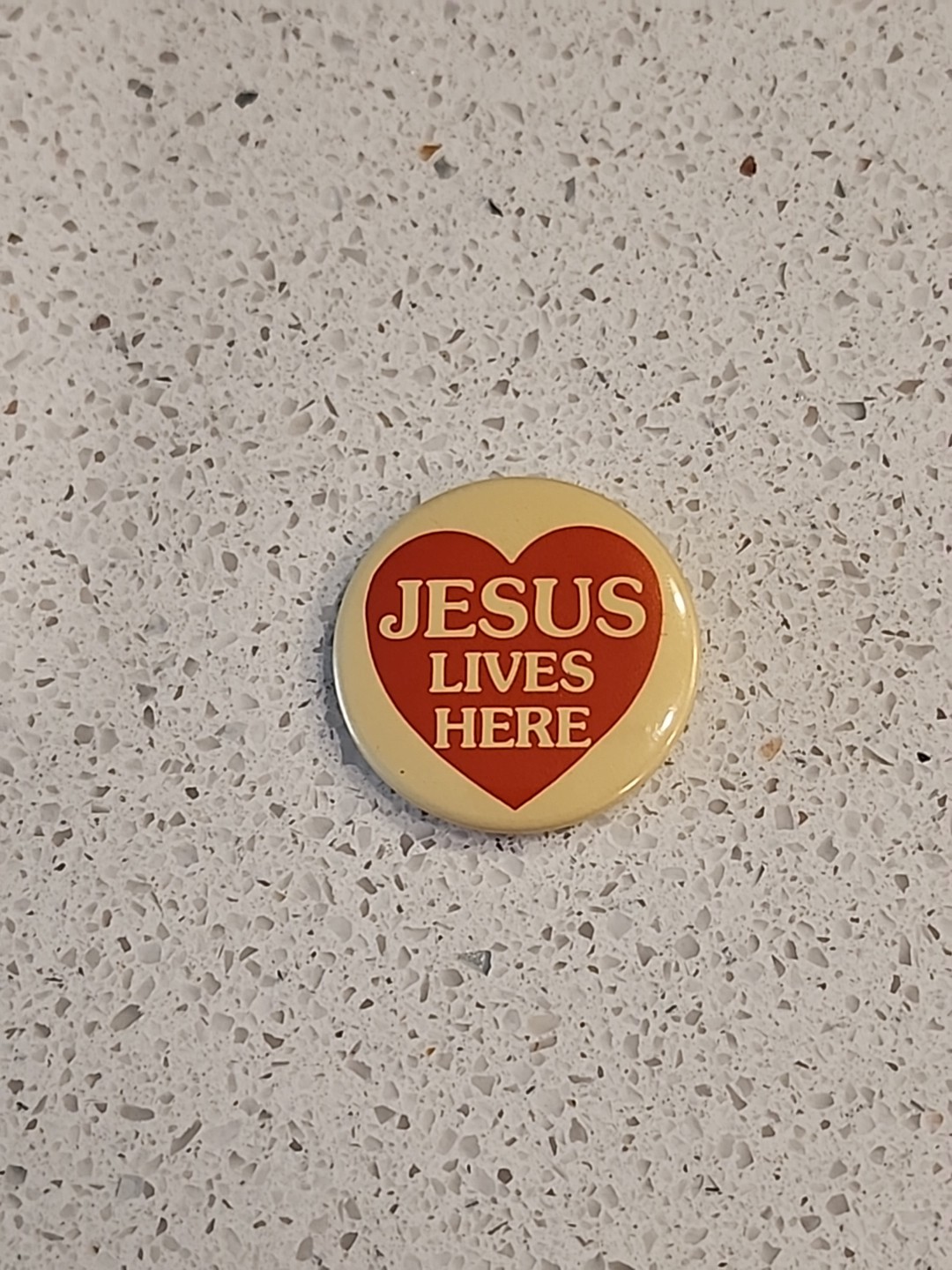 Vintage Dicksons Jesus Lives Here Button Brooch Religion Heart Church Faith Vintage Dicksons Jesus Lives Here Button Brooch Religion Heart Church Faith