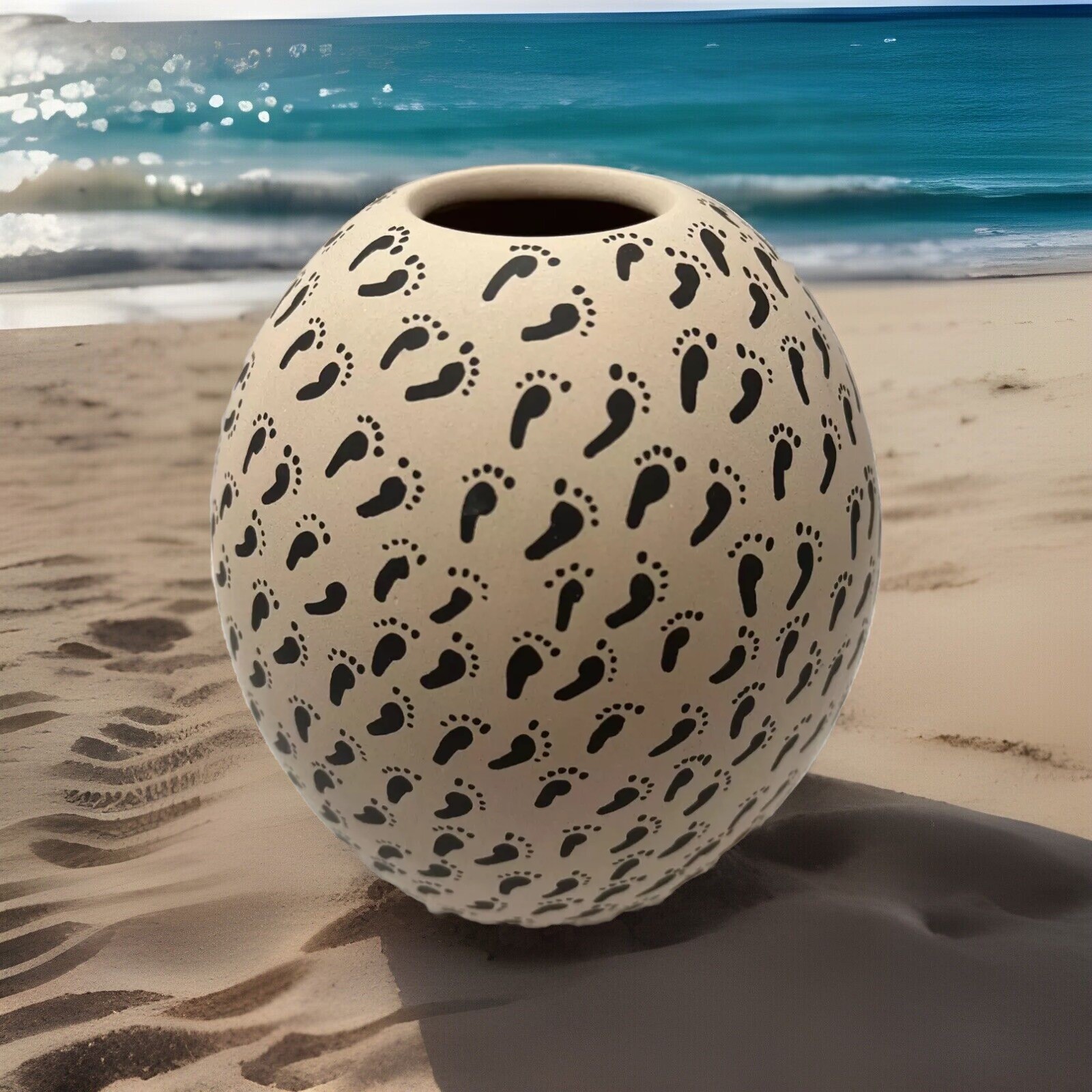 Mata Ortiz Pottery Diana Loya Vase Olla White Clay Barefoot Footprints Mexico