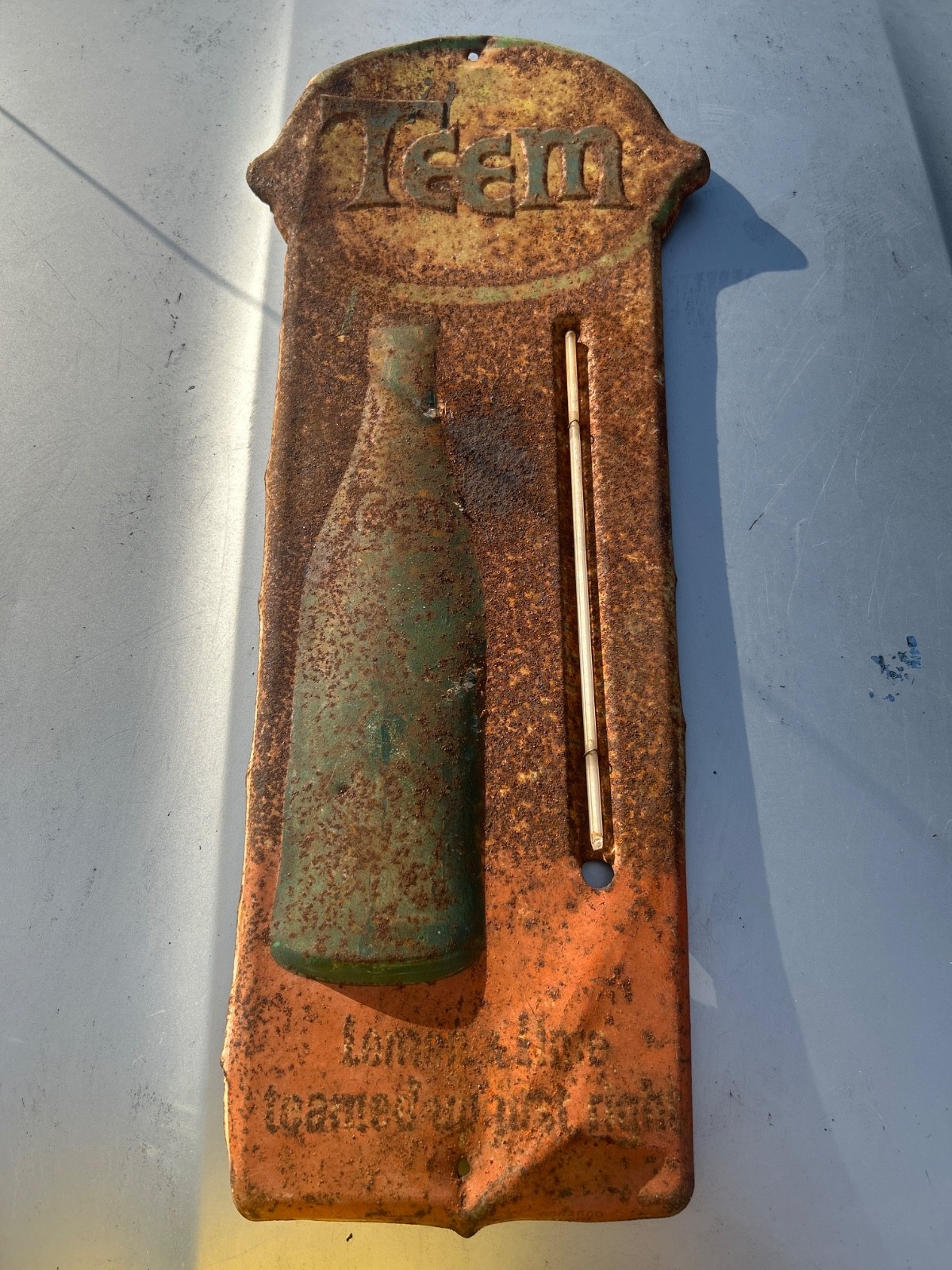 Vtg 1960s Original U.S.A Metal Teem Soda Beverage Art Advertising Thermometer