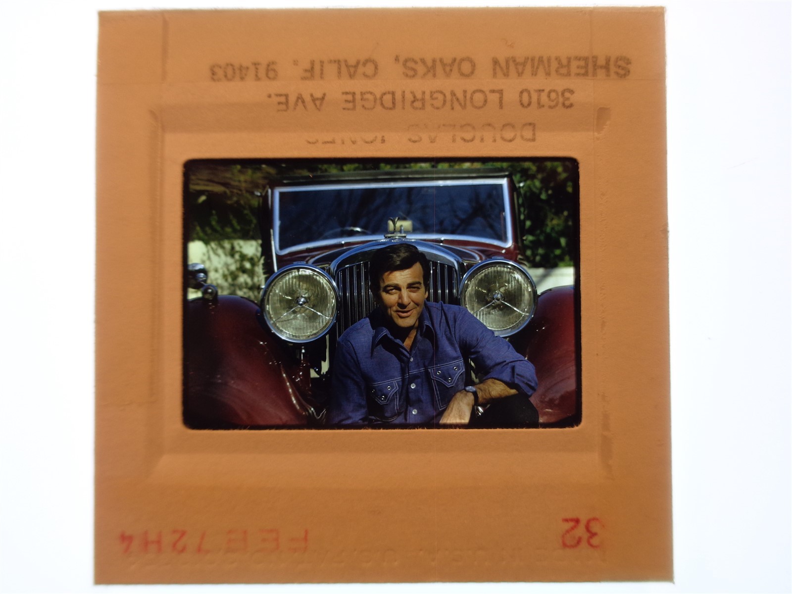 RHE2-352 MIKE CONNORS 1972 ORIGINAL DOUGLAS JONES COVER SHOOT 35MM COLOR SLIDE