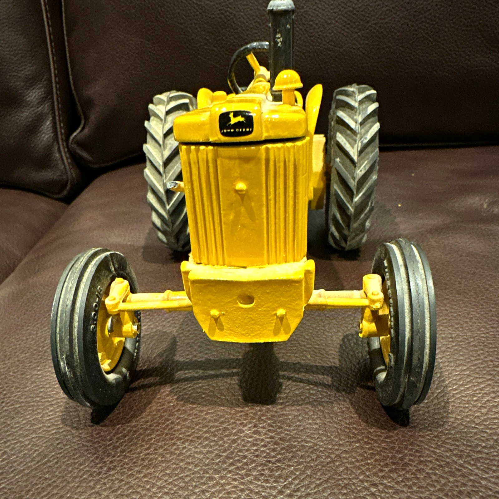 John Deere 320 industrial Tractor Diecast-Style Model, ertl John Deere 320 industrial Tractor Diecast-Style Model, ertl