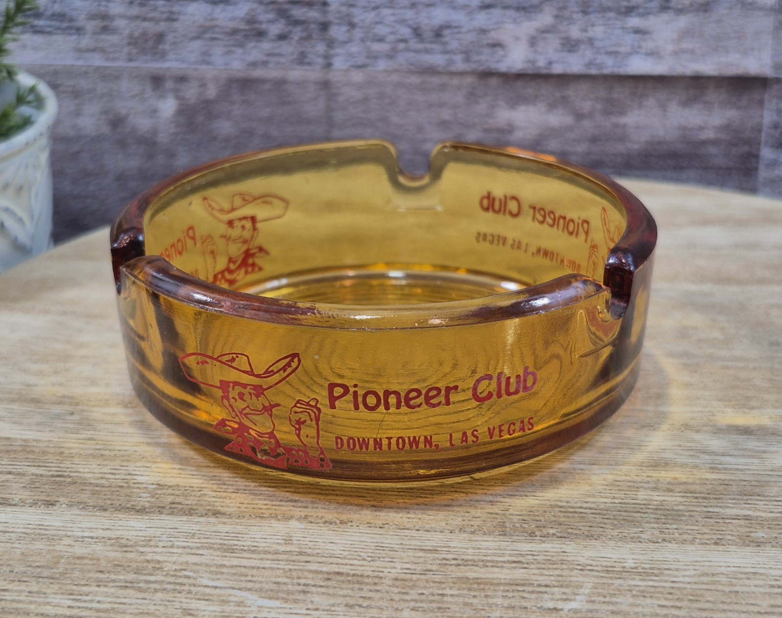 VTG Pioneer Club Las Vegas, ASHTRAY Tobacciana & Casino Collectible, Amber Glass