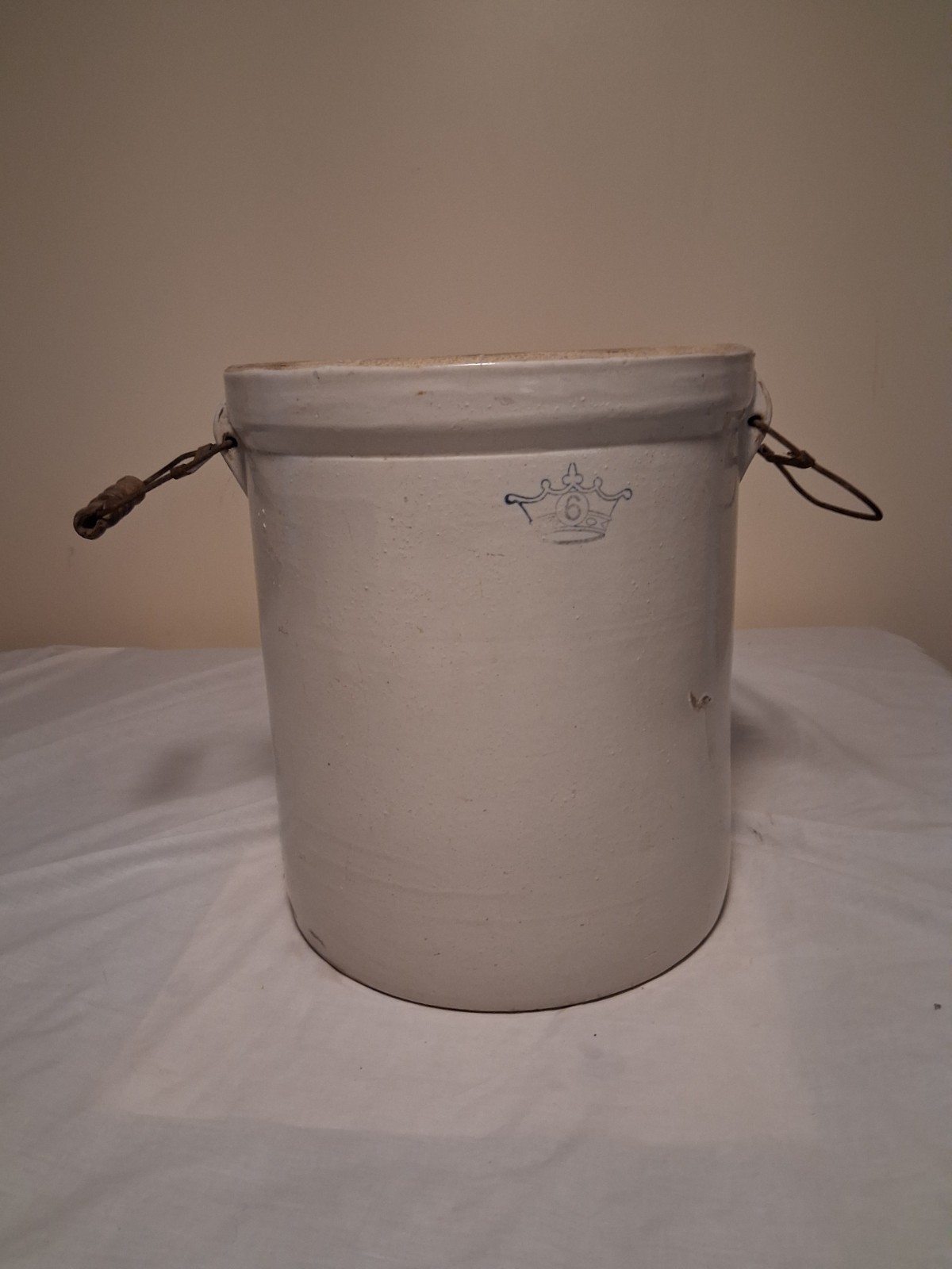 Vintage Robinson Ransbottom Blue Crown 6 Gallon Stoneware Crock Bail Handles