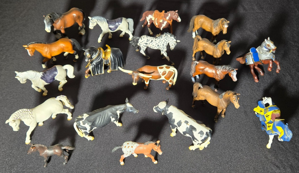 Vintage Schleich Papo Lot 19 Horses Knight Horse Cow Bull Longhorn Retired Foals