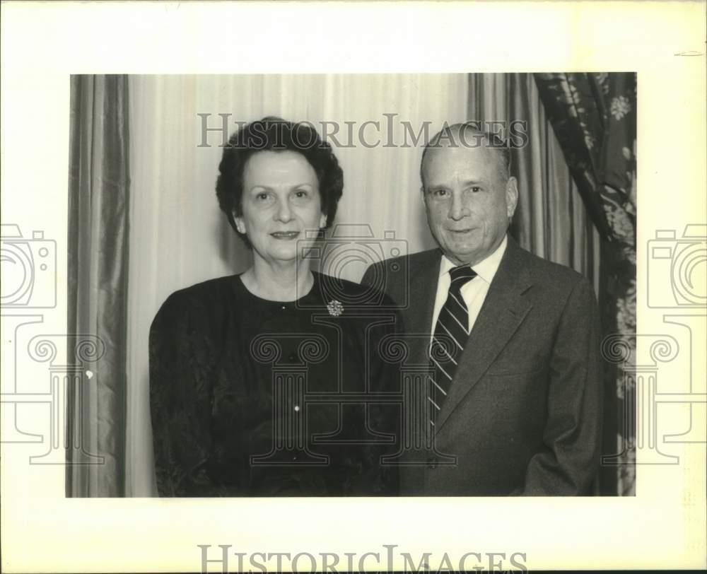 1990 Press Photo Betty Kron and Dr. John Kron, Hotel Dieu - nob48664