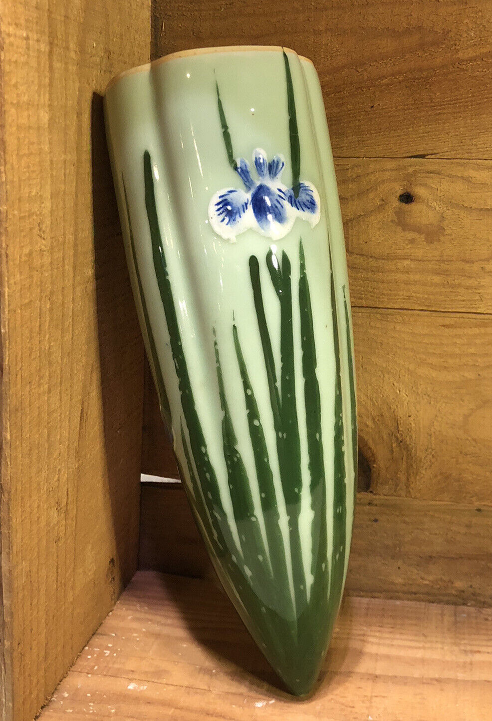 VINTAGE Rare Japanese Art Celadon Wall Pocket Vase. Gorgeous Lily Motif, Lg. 12”