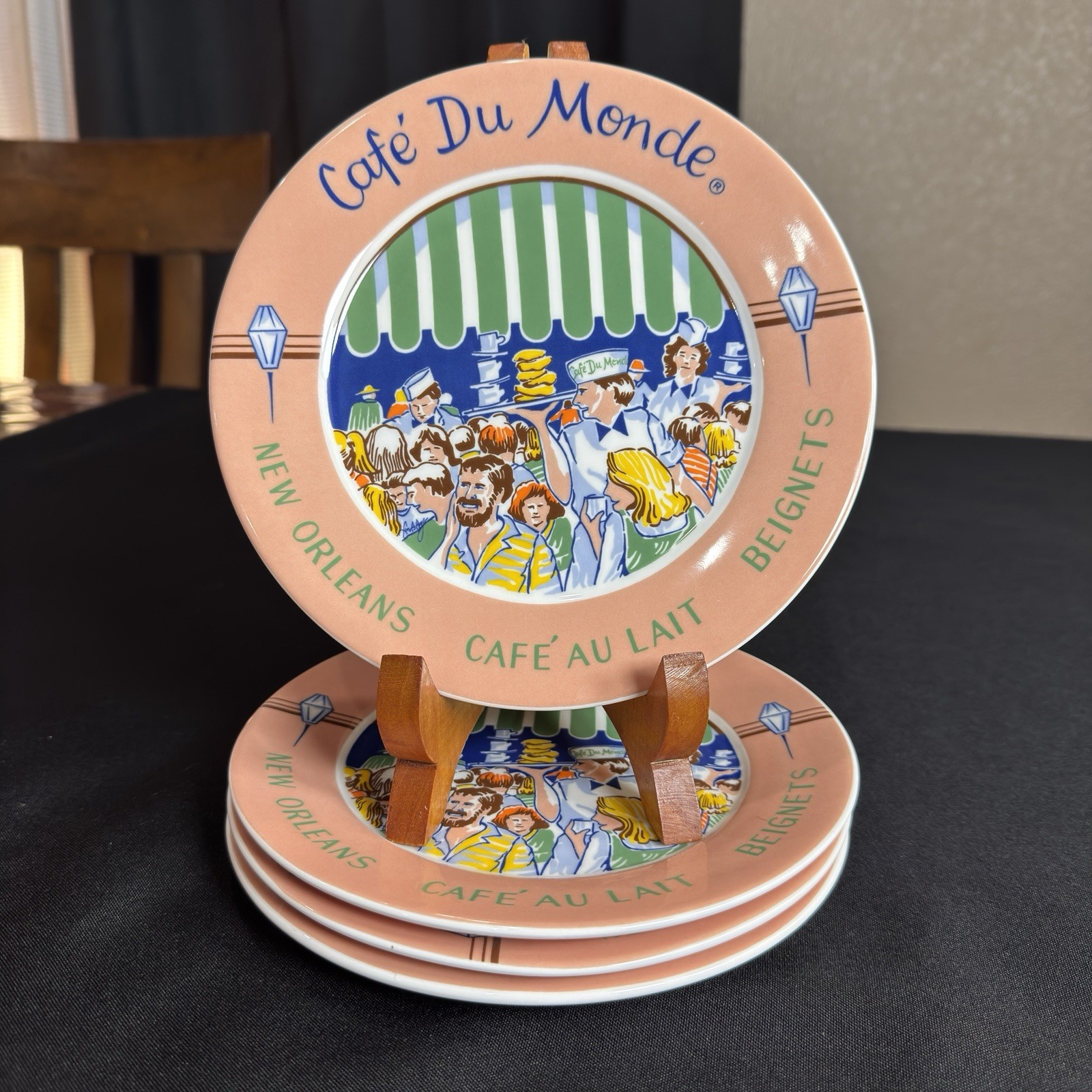4-VTG 1996 Cafe Du Monde New Orleans Painted Scene Beignet Plate Set Rare HTF