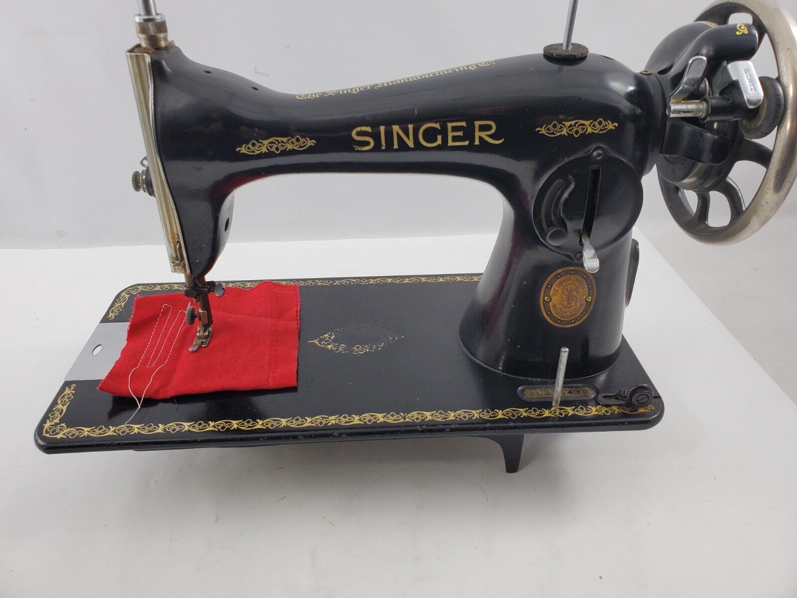 Vintage 1952 Singer Sewing Machine Model 15 Working