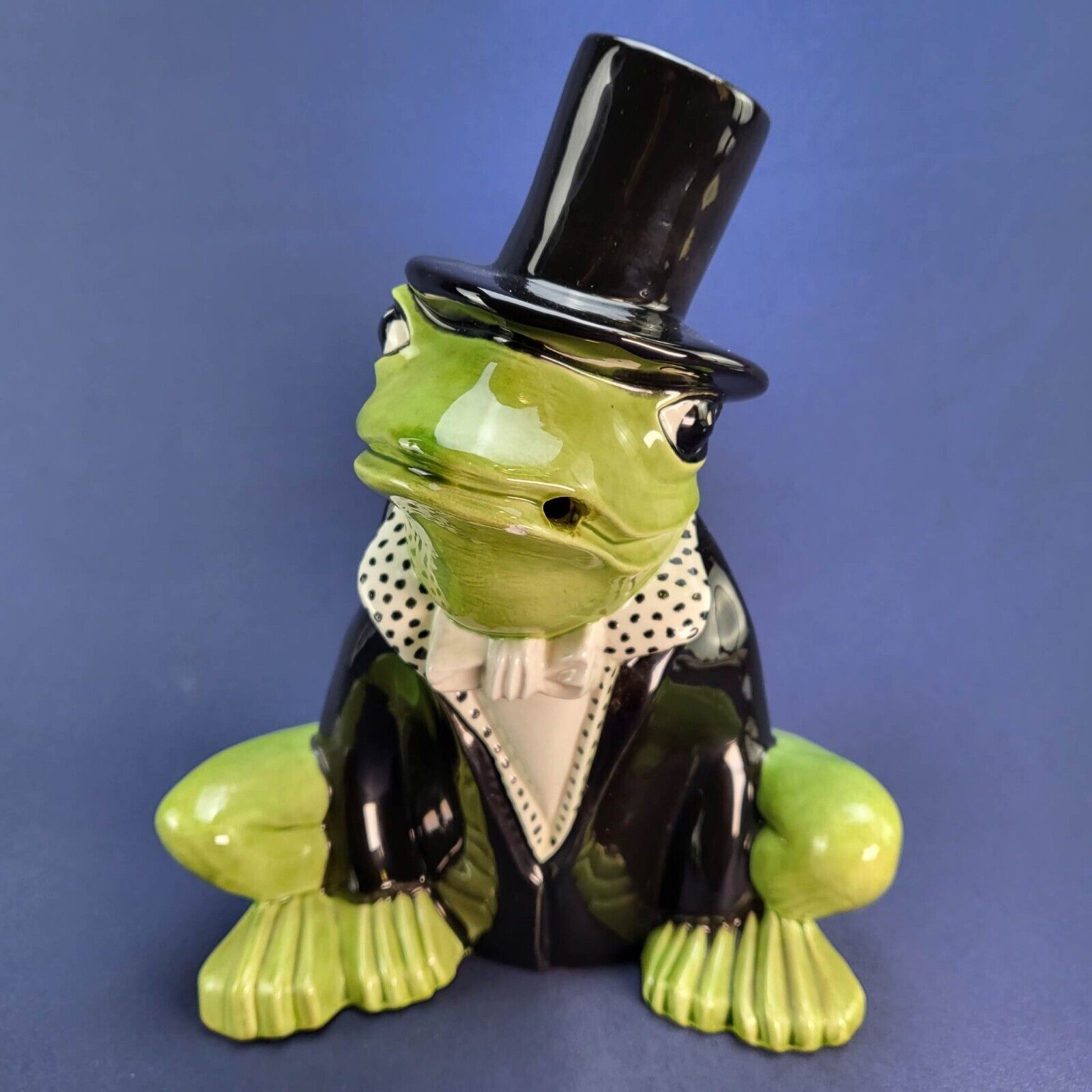 Vintage Hobbyist Ceramic Frog 1970 Arnel\'s Bow Tie Top Hat Tall Figurine - #420