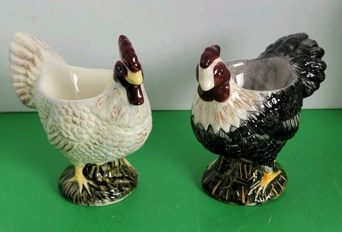 Set Of 2 Warren Kimble Ceramic Chicken/Rooster Egg Coddlers - 1638444.