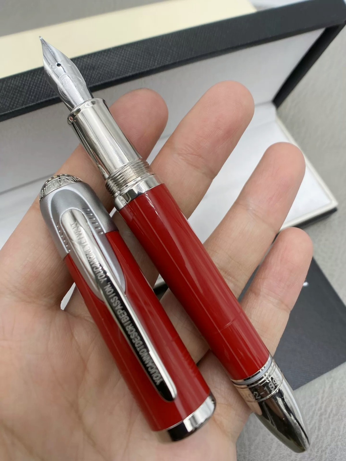 Montblanc Classic Great Characters Ferrari Red Fountain Pen With Luxury Gift Box Montblanc Classic Great Characters Ferrari Red Fountain Pen With Luxury Gift Box