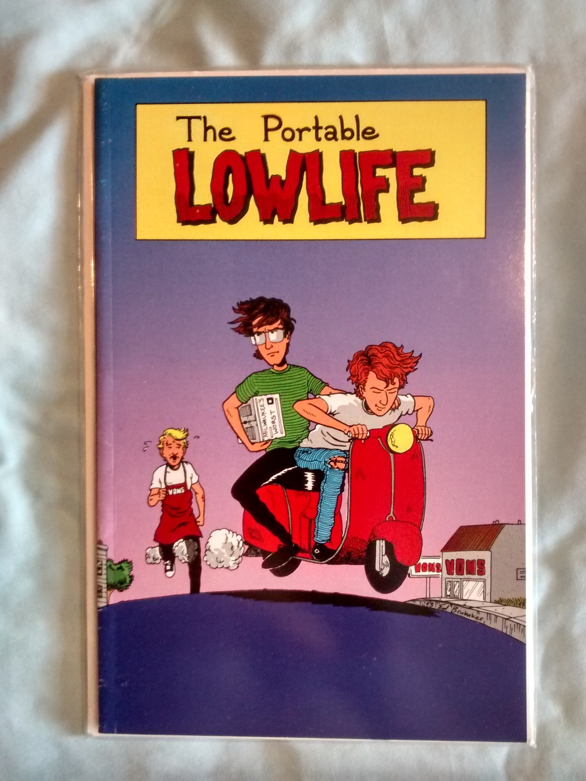The PORTABLE LOWLIFE- Ed Brubaker, '94 AEON 1st PB Print *Reprints 1-4 *RARE+OOP