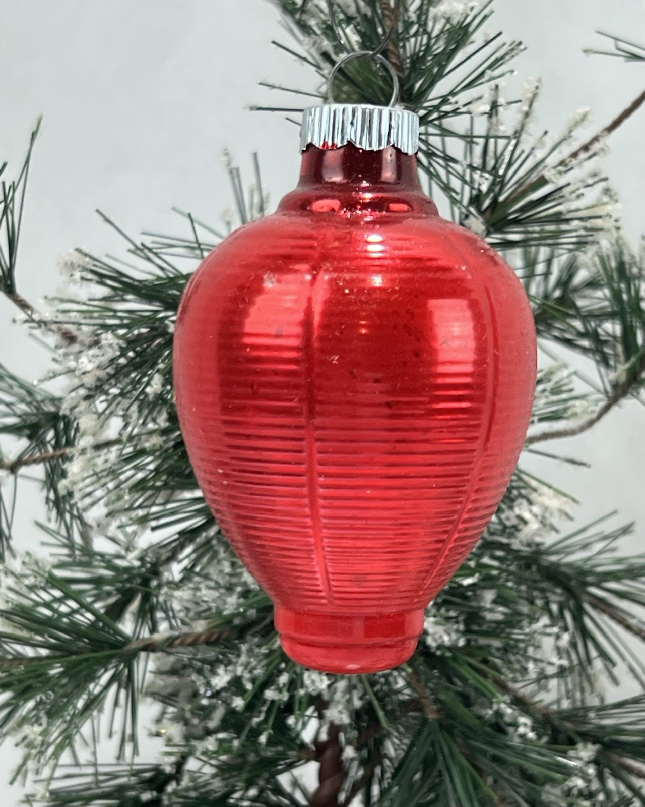 Vintage Shiny Brite Bee Hive UFO Red Lantern Atomic Glass Christmas Ornament 